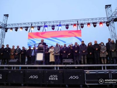 Никол Пашинян на митинге своих сторонников, 1.03.21. Фото: armenpress.am Никол Пашинян на митинге своих сторонников, 1.03.21. Фото: armenpress.am