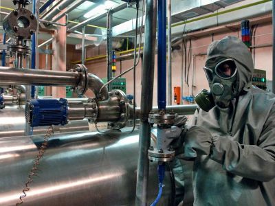 Цех дезактивации авиационных химических боеприпасов по уничтожению химического оружия, Кировская область. Фото: Григорий Сысоев/ТАСС Цех дезактивации авиационных химических боеприпасов по уничтожению химического оружия, Кировская область. Фото: Григорий Сысоев/ТАСС