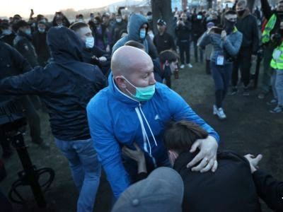 Задержания на акции. Фото: 74.Ru Задержания на акции. Фото: 74.Ru