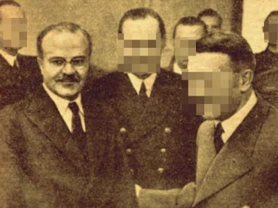 С кем встречался Молотов? (Закон о запрете демонстрации изображений нацистов). Фото: t.me/kolezev С кем встречался Молотов? (Закон о запрете демонстрации изображений нацистов). Фото: t.me/kolezev