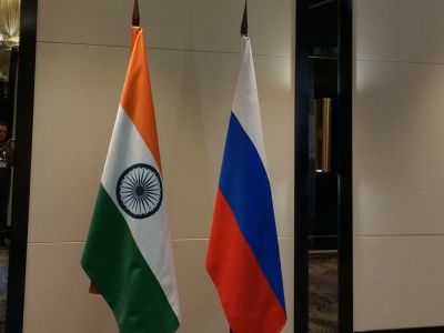 Флаги России и Индии. Фото: Олег Обухов / Радио Sputnik