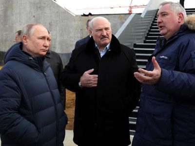 Владимир Путин, Александр Лукашенко, Дмитрий Рогозин Фото: mk.ru Владимир Путин, Александр Лукашенко, Дмитрий Рогозин Фото: mk.ru