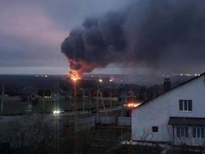 Пожар на складе боеприпасов, Белгород, 27.04.22. Фото: t.me/babchenko77 Пожар на складе боеприпасов, Белгород, 27.04.22. Фото: t.me/babchenko77