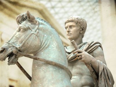 Калигула. Иллюстрация: provereno.media Калигула. Иллюстрация: provereno.media