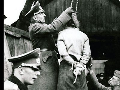 Фашистские каратели Источник: tunnel.ru Фашистские каратели Источник: tunnel.ru