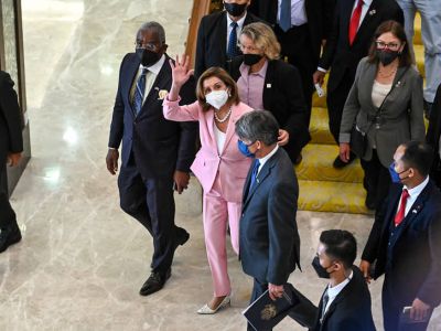 Нэнси Пелоси после встречи в малазийском парламенте в Куала-Лумпуре. Фото: Reuters