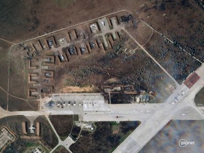 Спутниковый снимок аэродрома после удара ВСУ. Фото: Телеграм