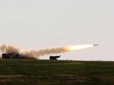 Запуск ракет HIMARS во время тренировки армии США. Фото: Sgt. James Hobbs / Keystone Press Agency / Global Look Press Запуск ракет HIMARS во время тренировки армии США. Фото: Sgt. James Hobbs / Keystone Press Agency / Global Look Press