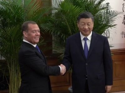 Дмитрий Медведев и Си Цзиньпин. Скрин видео: t.me/medvedev_telegram Дмитрий Медведев и Си Цзиньпин. Скрин видео: t.me/medvedev_telegram