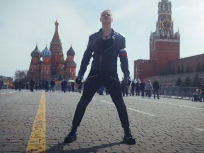 Видео на песню "Мы" Шамана (Дронова). Скрин видео: www.youtube.com/watch?v=NXreSAXf1V8 Видео на песню "Мы" Шамана (Дронова). Скрин видео: www.youtube.com/watch?v=NXreSAXf1V8