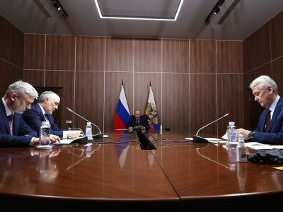 Заочное совещание Путина. Фото: Кремль.Ru Заочное совещание Путина. Фото: Кремль.Ru