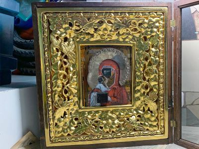 Икона из микросхем. Фото: Центр "Сова" Икона из микросхем. Фото: Центр "Сова"