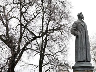 Памятник Феликсу Дзержинскому в парке "Музеон" в Москве. Фото: Сергей Пятаков / РИА Новости Памятник Феликсу Дзержинскому в парке "Музеон" в Москве. Фото: Сергей Пятаков / РИА Новости
