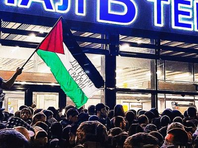 Штурм аэропорта Махачкалы, 29.10.23. Фото: t.me/rhymestg Штурм аэропорта Махачкалы, 29.10.23. Фото: t.me/rhymestg