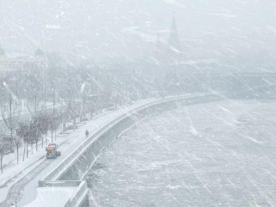 Снегопад в Москве, 15.12.23. Фото: t.me/anatoly_nesmiyan Снегопад в Москве, 15.12.23. Фото: t.me/anatoly_nesmiyan
