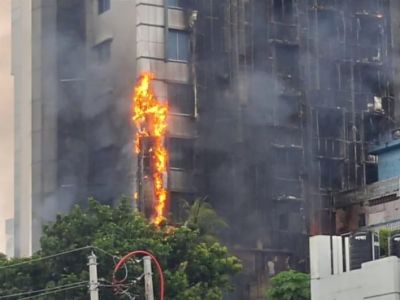 Горящий отель в городе Джессор, Бангладеш, 6.08.24. Фото: t.me/bagramyan26 Горящий отель в городе Джессор, Бангладеш, 6.08.24. Фото: t.me/bagramyan26