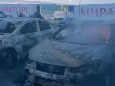 Стоянка "Мираторга" в Домодедово после атаки дронов, 11.03.25. Фото: t.me/istories_media Стоянка "Мираторга" в Домодедово после атаки дронов, 11.03.25. Фото: t.me/istories_media