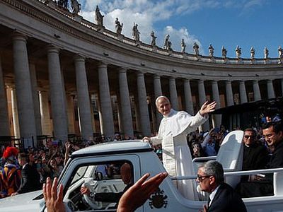 Интронизация папы римского Льва XIV. Фото: dailymail.co.uk