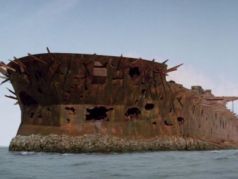 Танкер Exxon Valdez из фильма "Водный мир" (1995)