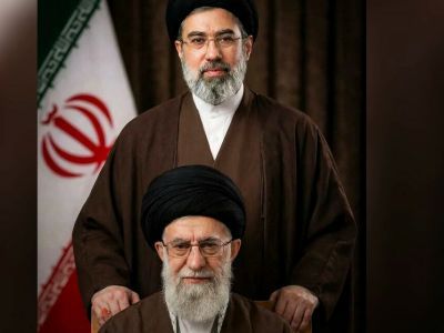 Сын и отец Хаменеи. Фото: smi24.kz